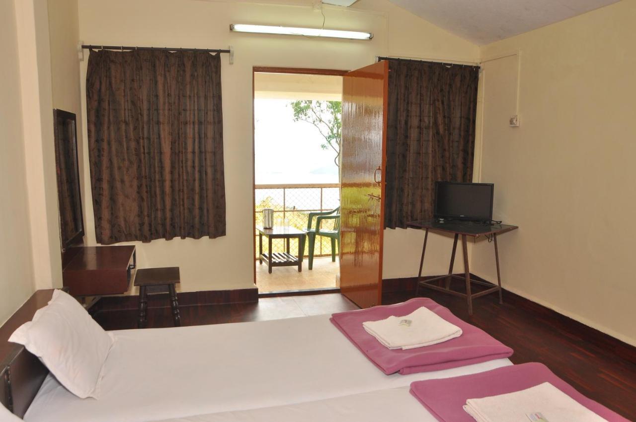 Koyna Lake Resort Koynanagar ภายนอก รูปภาพ