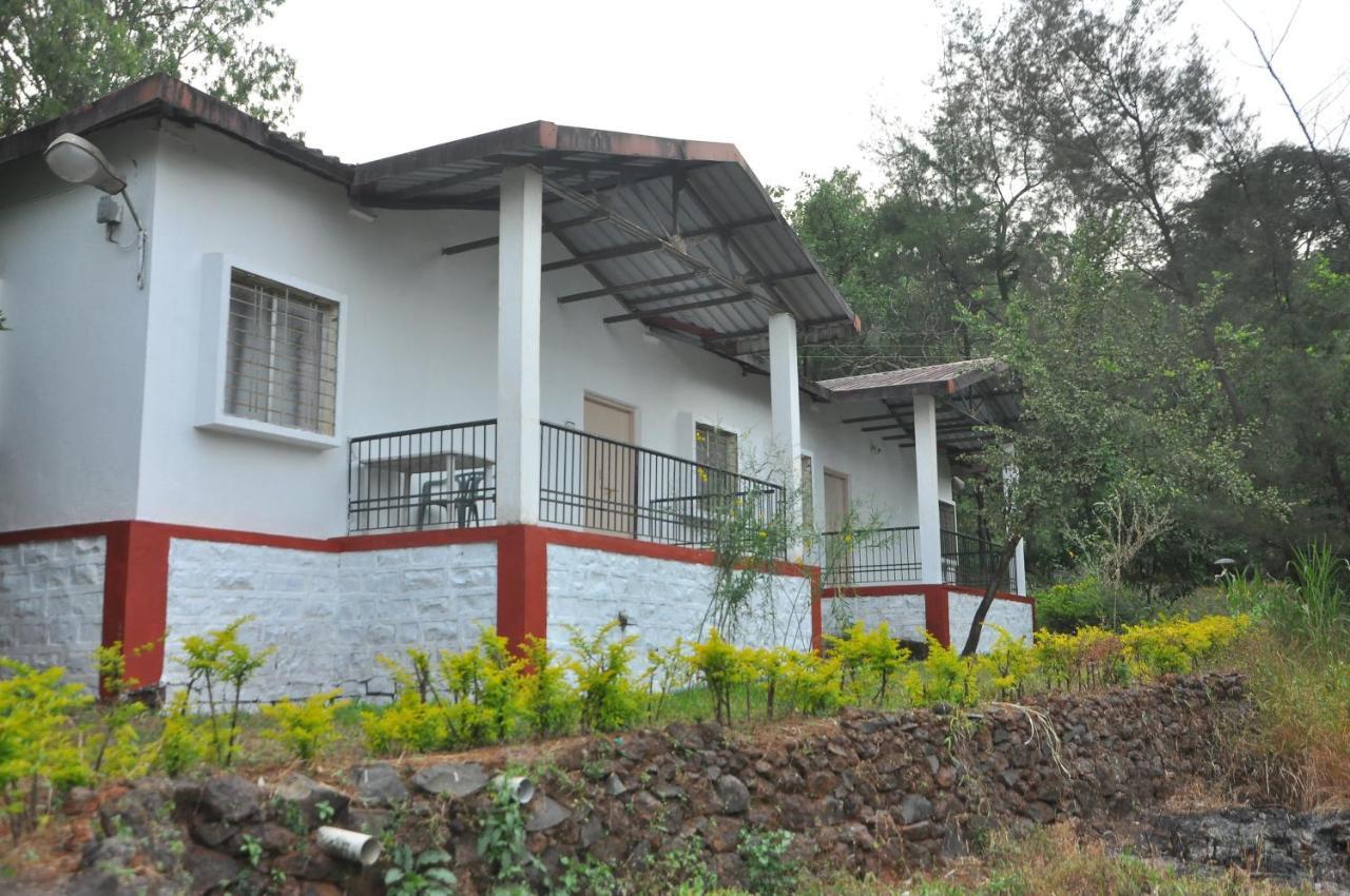 Koyna Lake Resort Koynanagar ภายนอก รูปภาพ