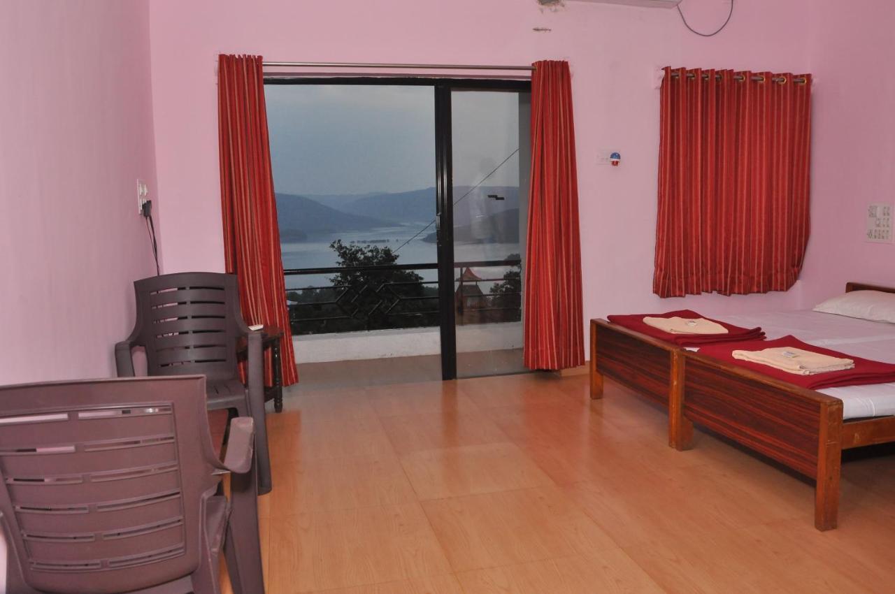 Koyna Lake Resort Koynanagar ภายนอก รูปภาพ
