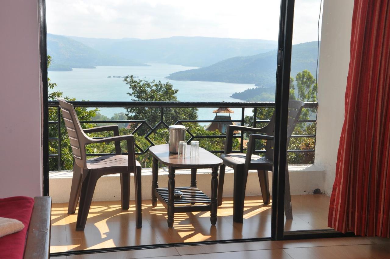 Koyna Lake Resort Koynanagar ภายนอก รูปภาพ